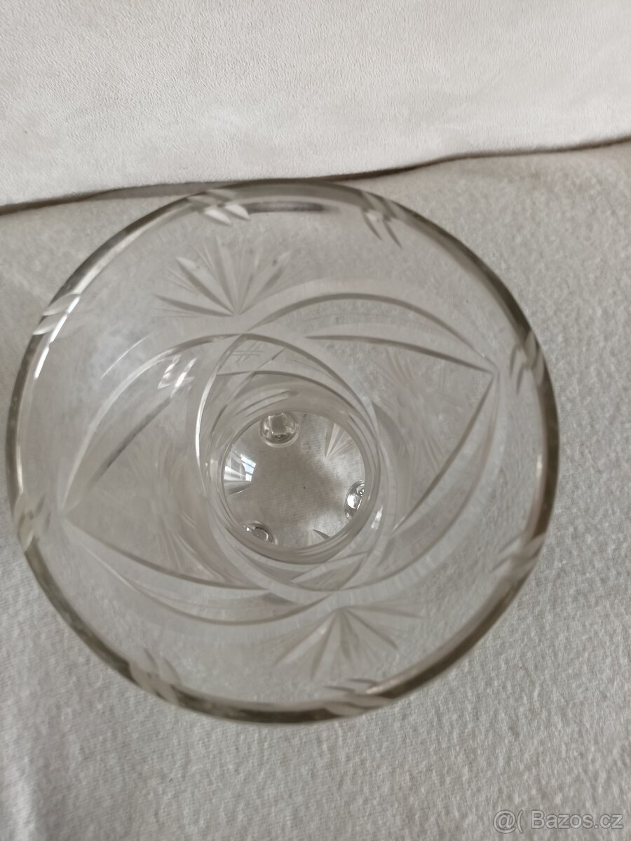Překrásná skleněná váza broušená - 3