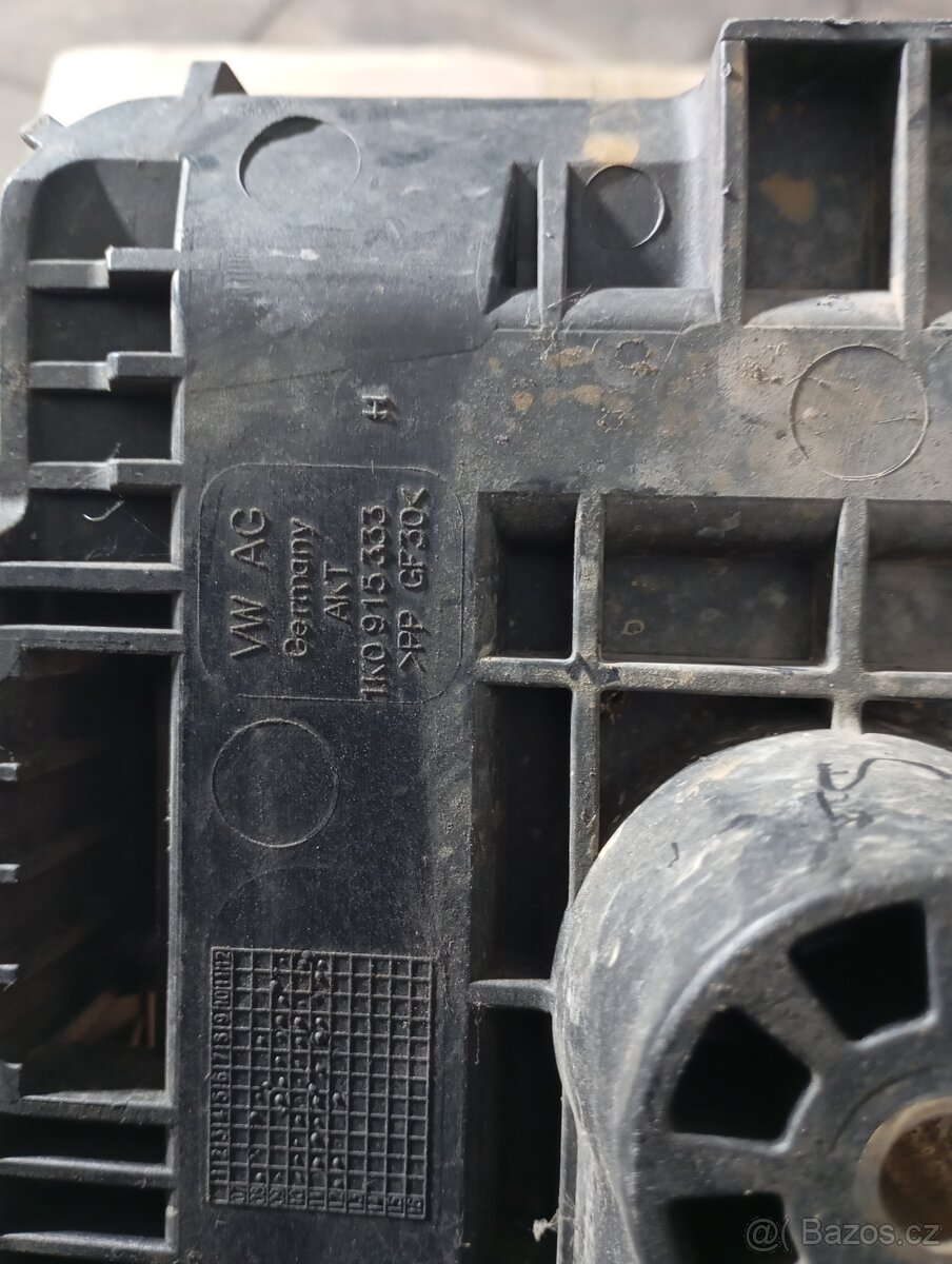 Konzola baterie Superb,Octavia II a jiné - 3