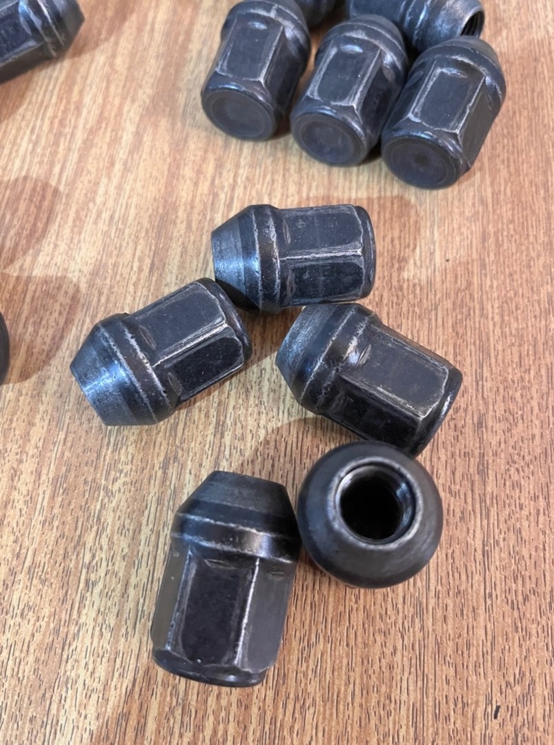 20x matice kol Hyundai Tucson - 3