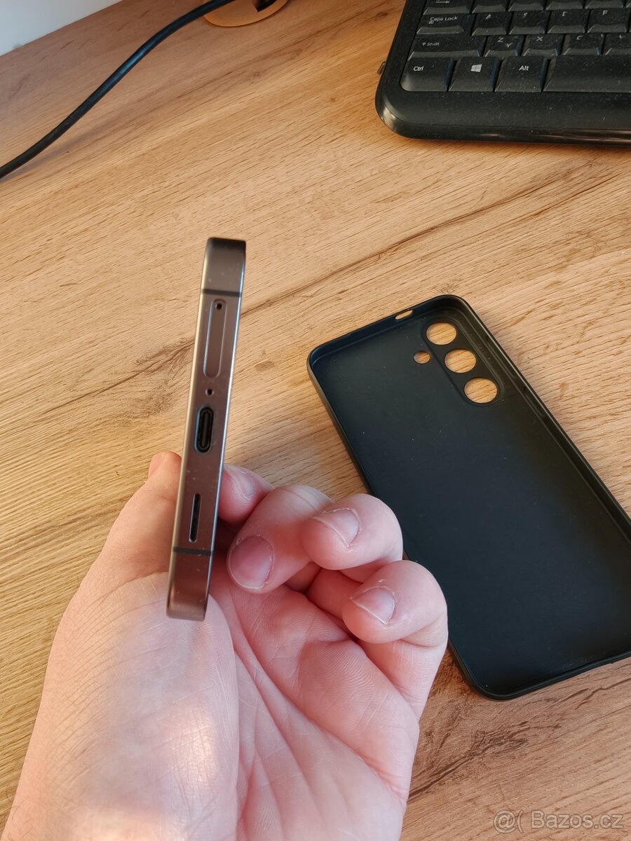 Samsung S24 + 256gb černá - 3