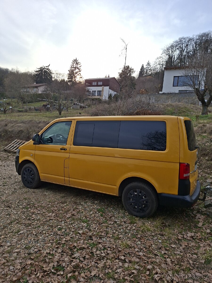 VW Caravelle - 3