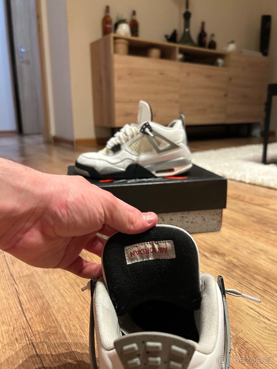 Nike Air Jordan 4 - 3