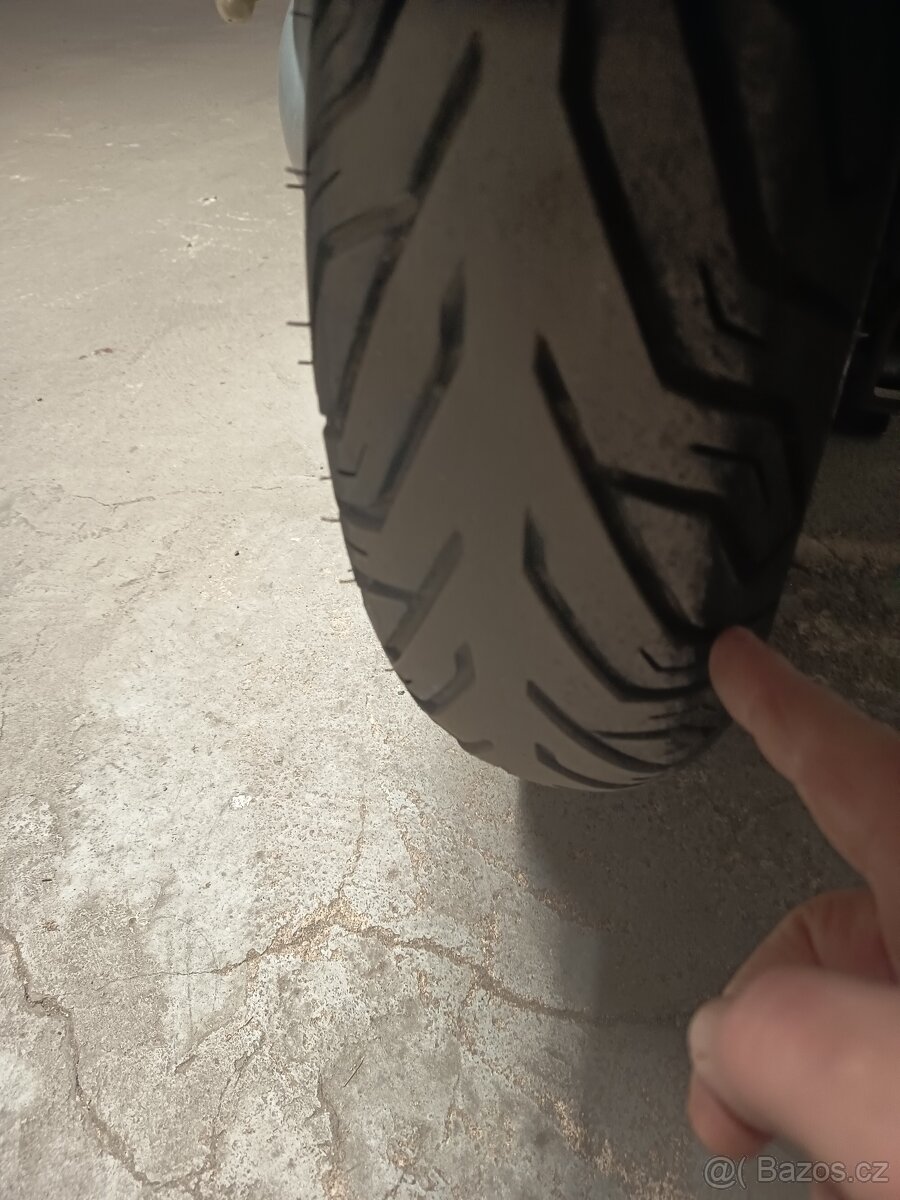 Piaggio x Evo 125 - 3