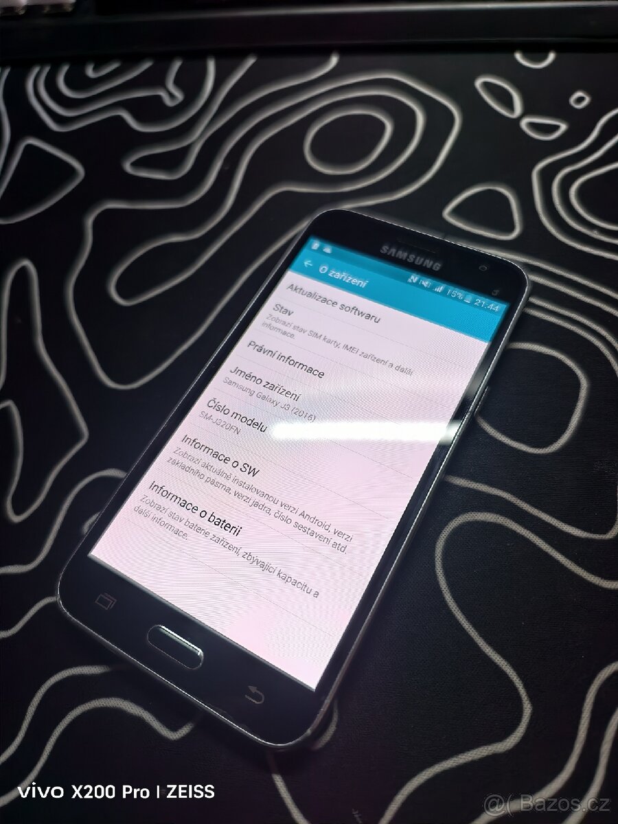 Samsung Galaxy J3 (2016) - 3