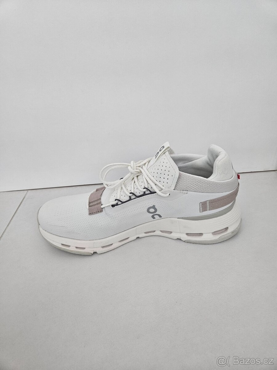 On M Cloudnova 2 - 3