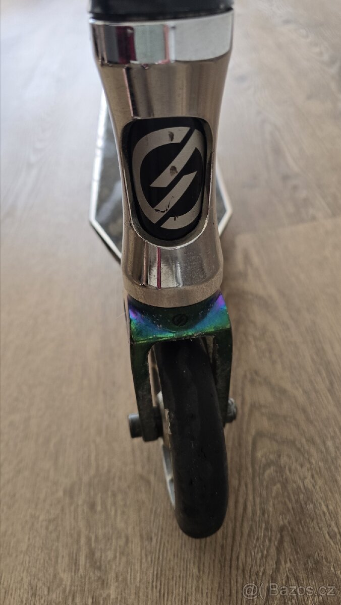 Freestyle koloběžka Striker – Skvělý stav - 3