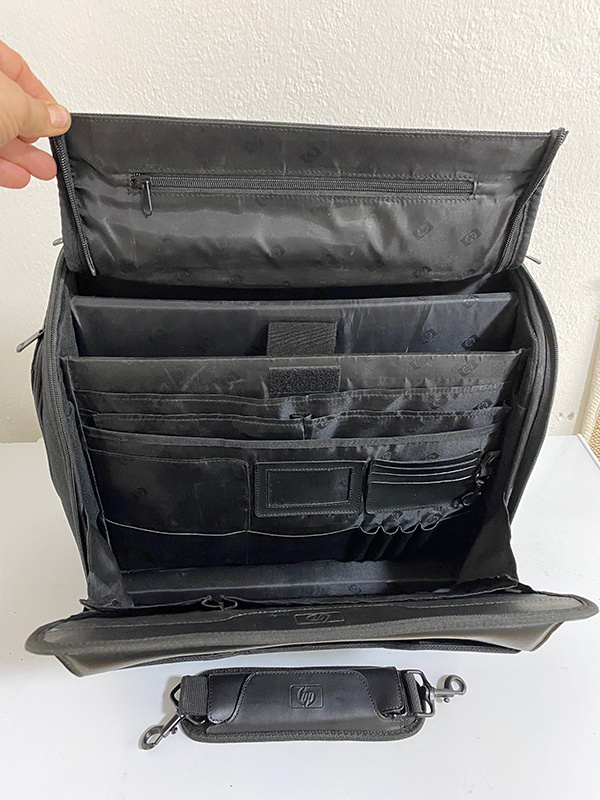 Kufr na notebook HP Deluxe Roller Case 17" - 3