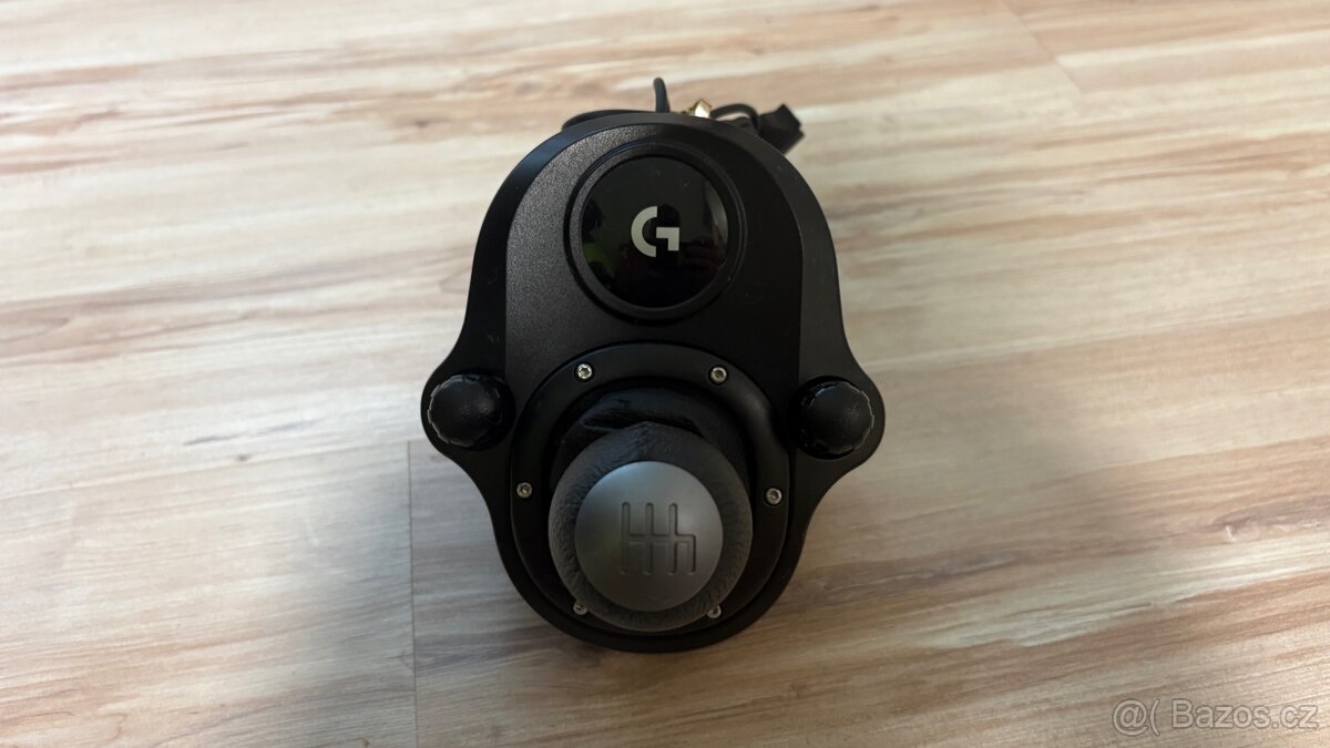 Volant Logitech G29 + řadící páka – PS3 / PS4 / PC - 3