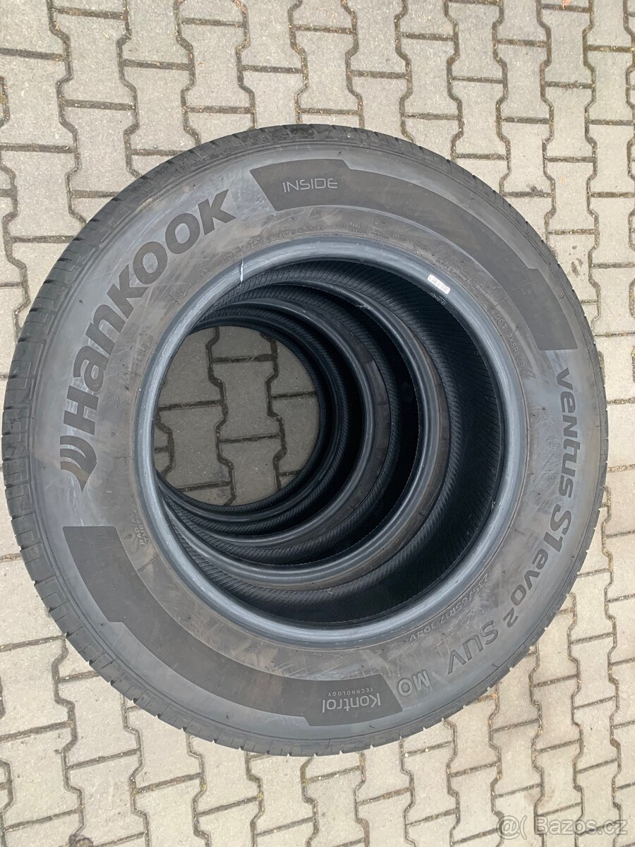 235/65/17 Hankook - 3