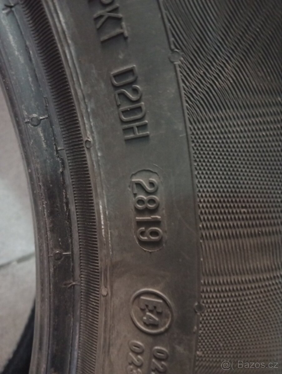 ZIMNÍ CONTINENTAL 215/60R17 - 3