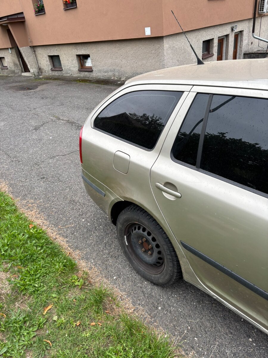 Škoda Octavia II 1.9 TDi (TK 03/28) - 3