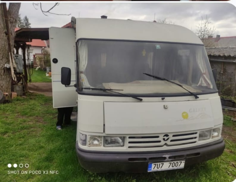 Peugeot J5 - 3