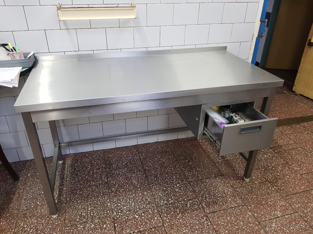 Nerezový stůl 70x150 - 3