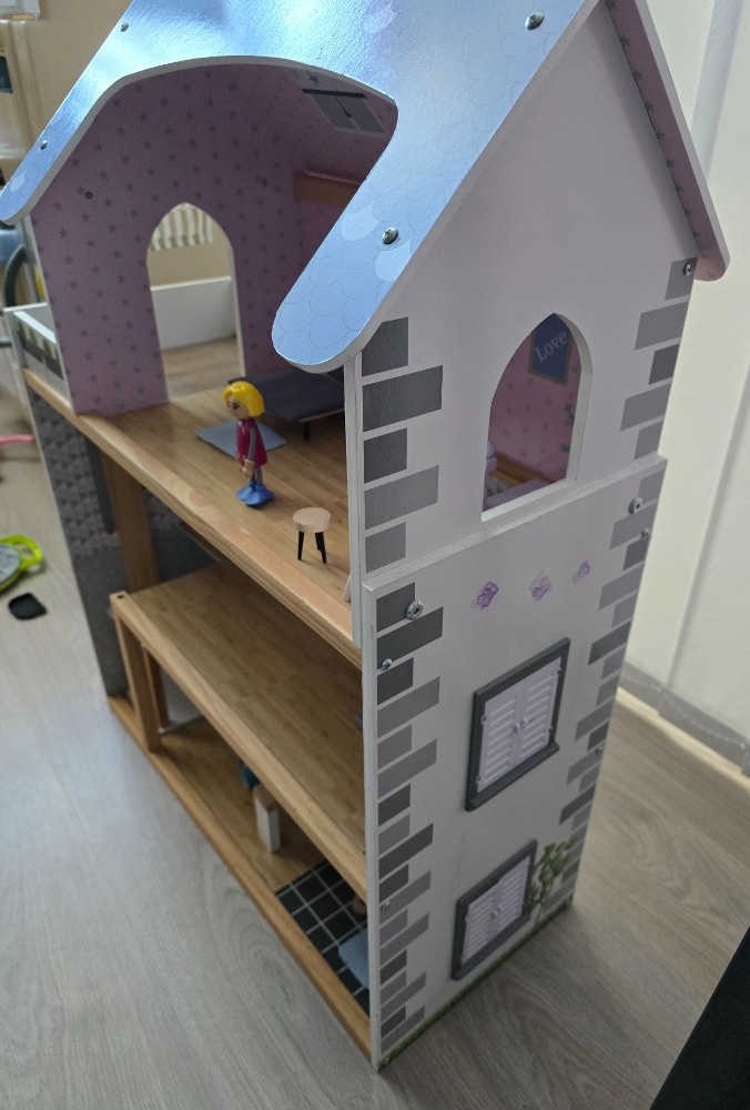 Dřevěný domeček pro panenky - 3