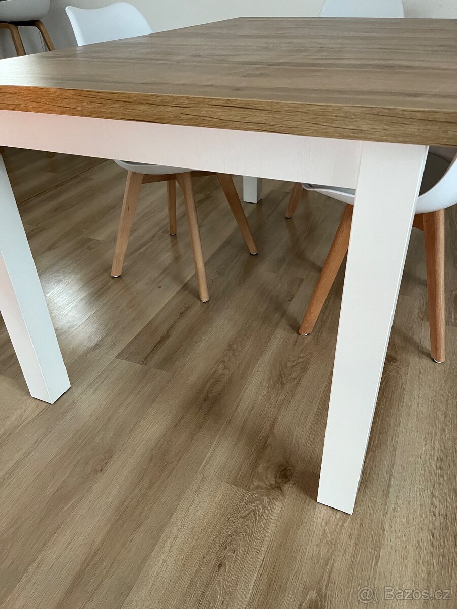 Jídelní stůl - 3