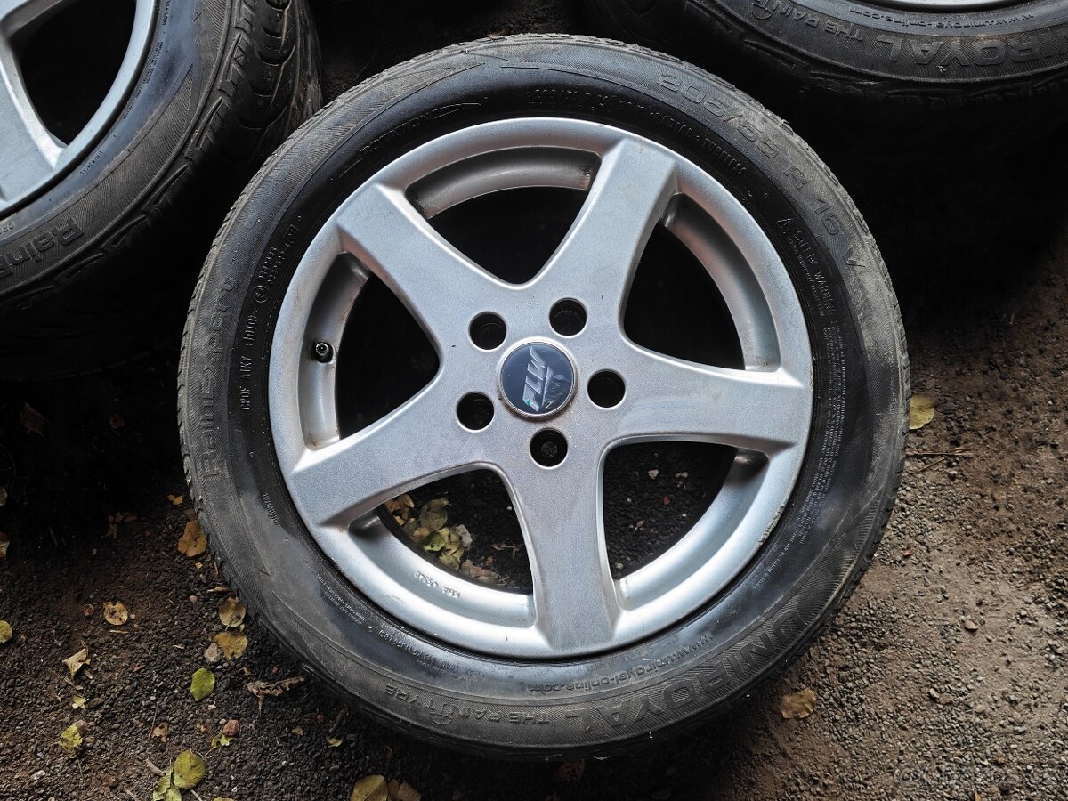Prodám sadu Alu disků 7Jx16H2 ET40 LK114,3 + pneu 205/55/16 - 3