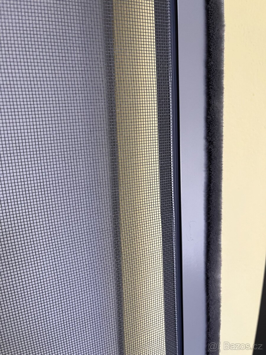 Dveřní siť v rámu - 3