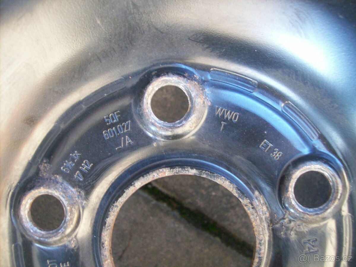 zimní kola Kodiaq Barum 215.65.17 XL 95% - 3