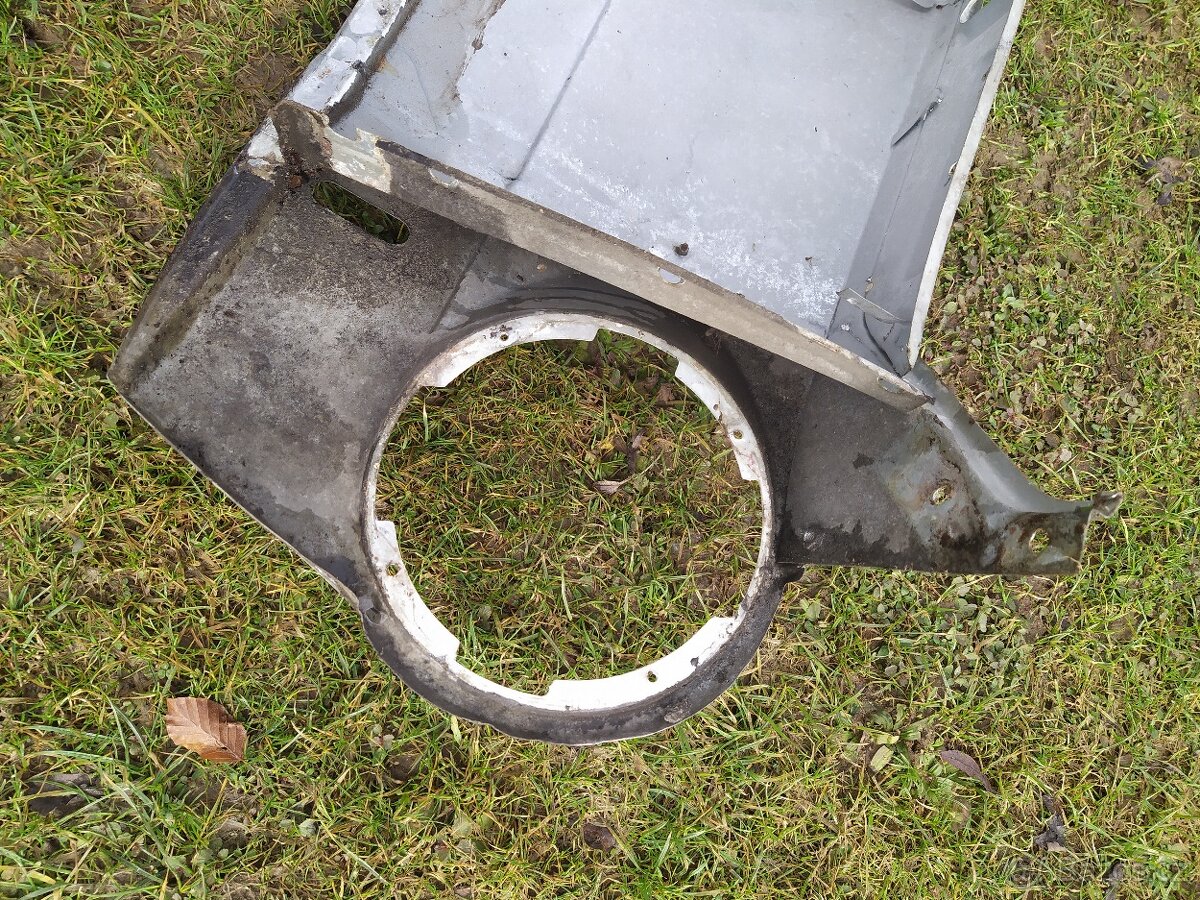 Přední čelo Škoda 100 - 3