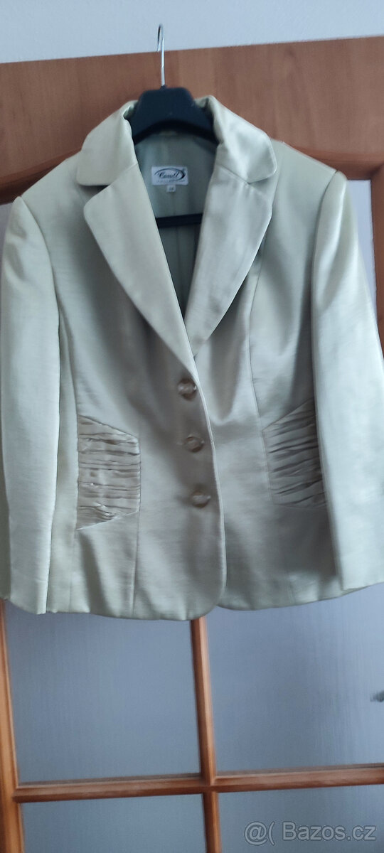 Dámský kostýmek - 3