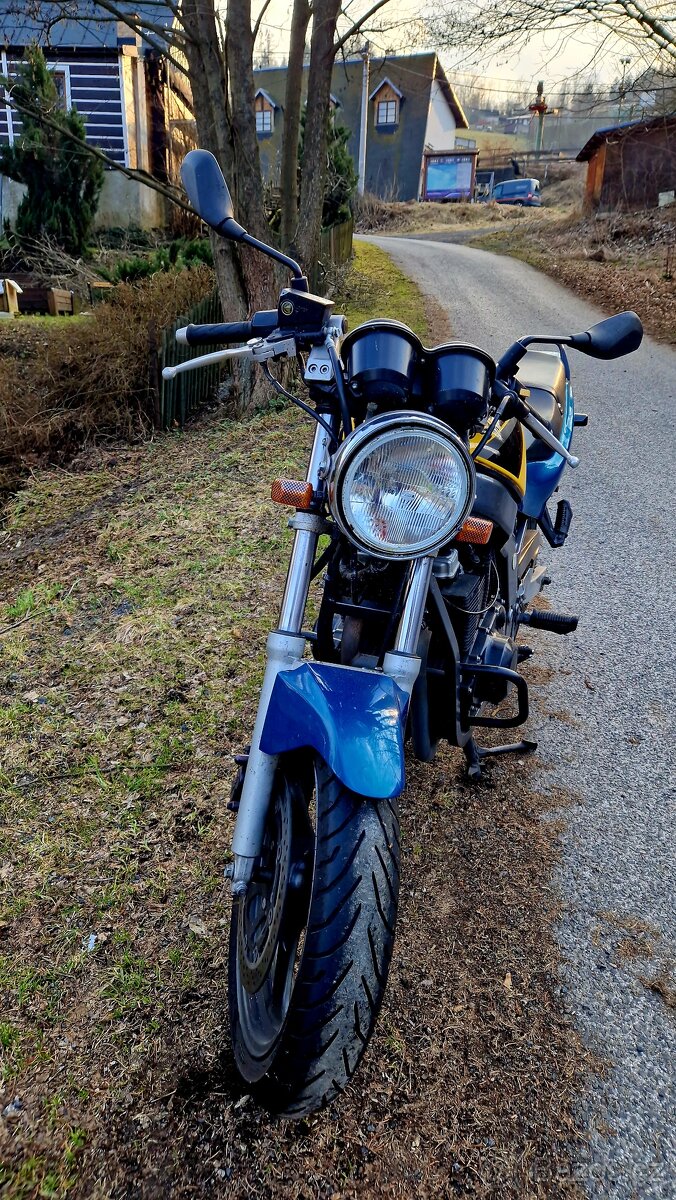 Suzuki gs 500e - 3