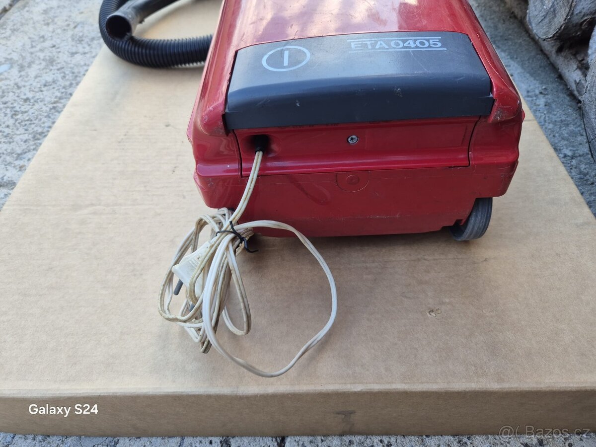 Retro vysavač ETA 0405 - 3