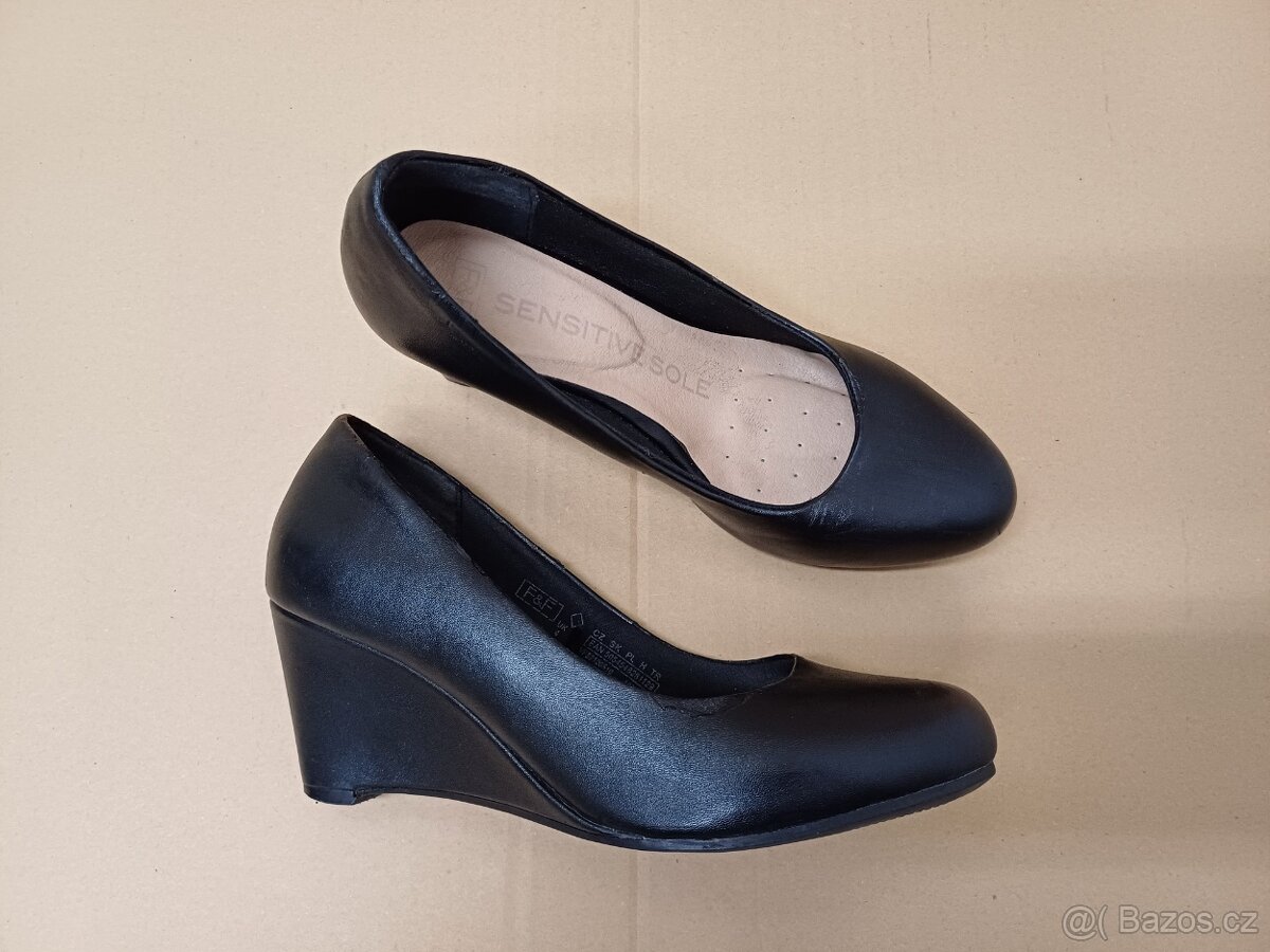 Černé lodičky na klínku vel.37 - 3