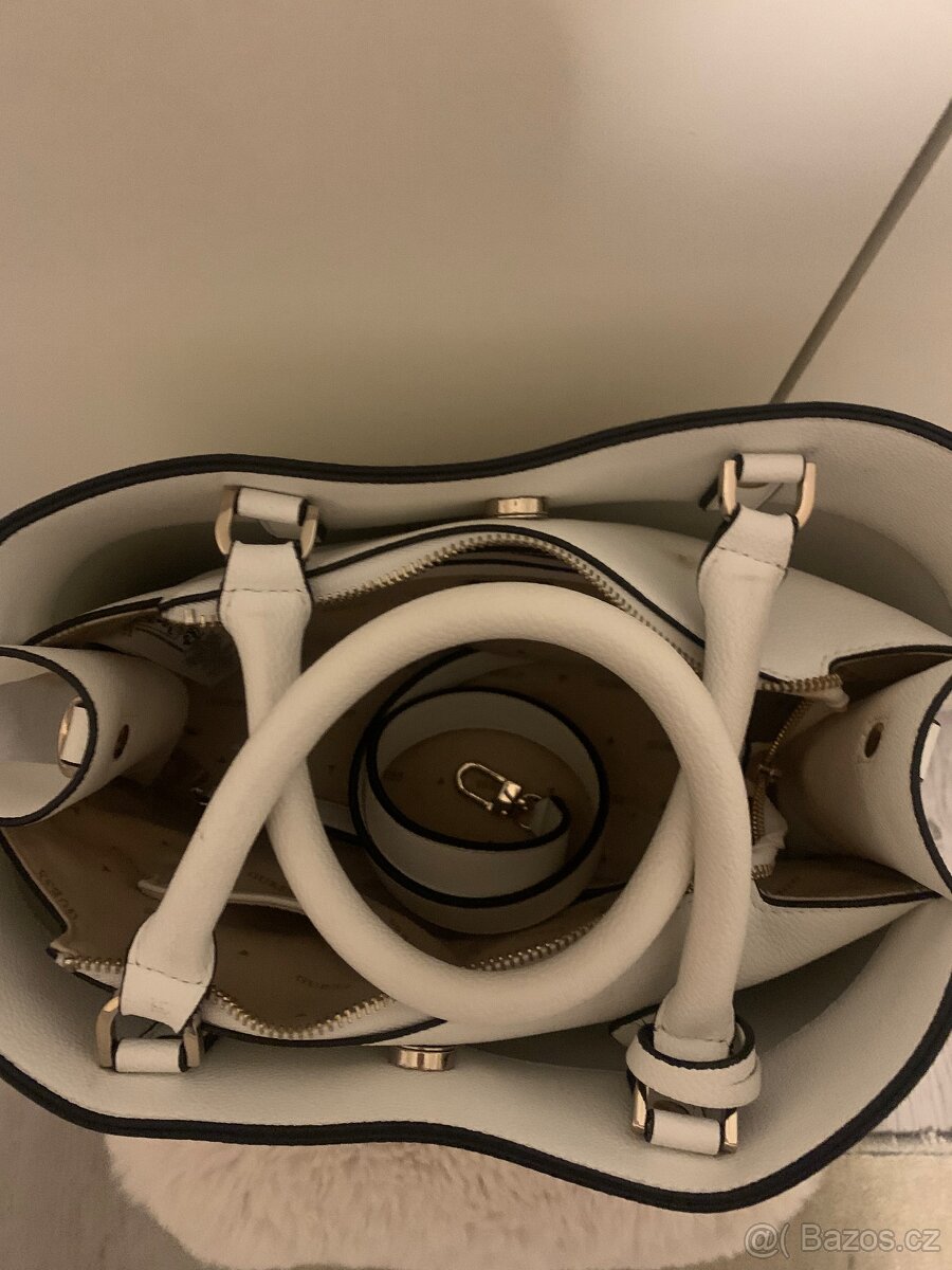 Bílá kabelka Guess - 3