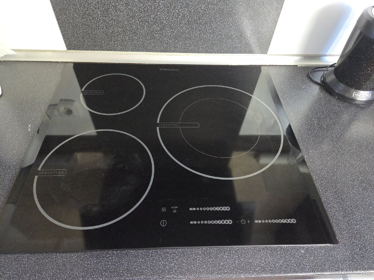 Indukcni deska elektrolux - 3