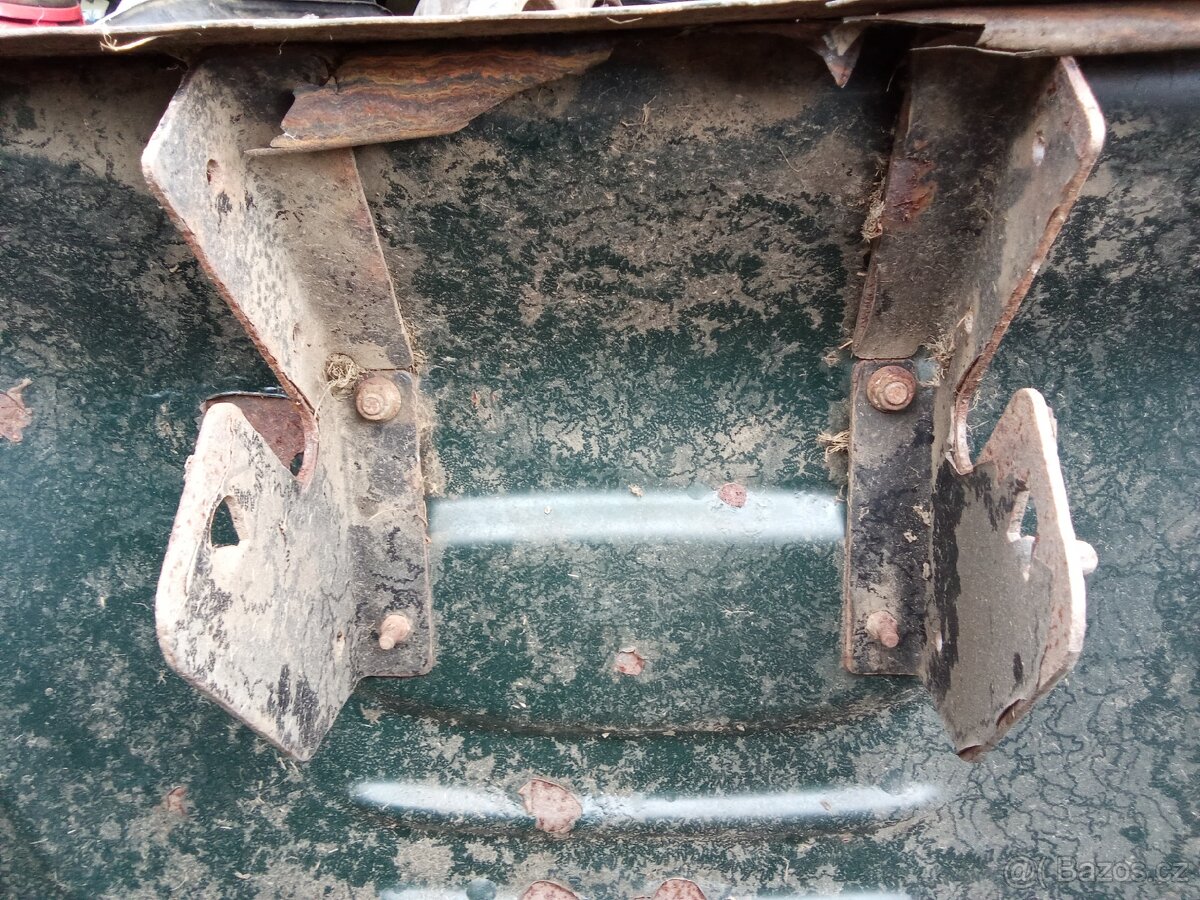 Koš na zahradní traktor MTD 150 - 3