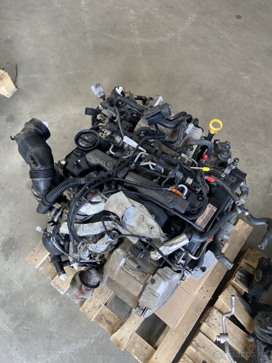 Motor Octavia III 1.6 CLHB - 3