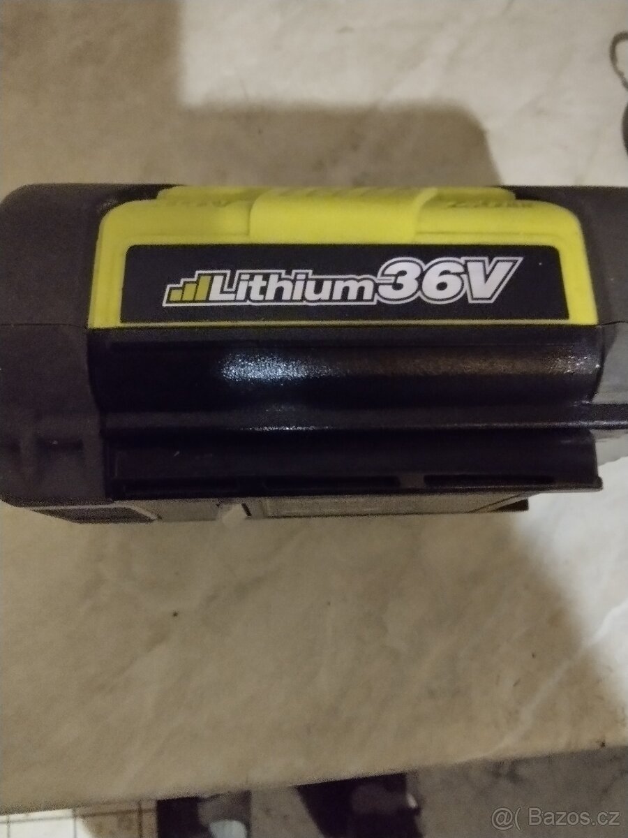 Aku nabíječka s Aku baterií - 3