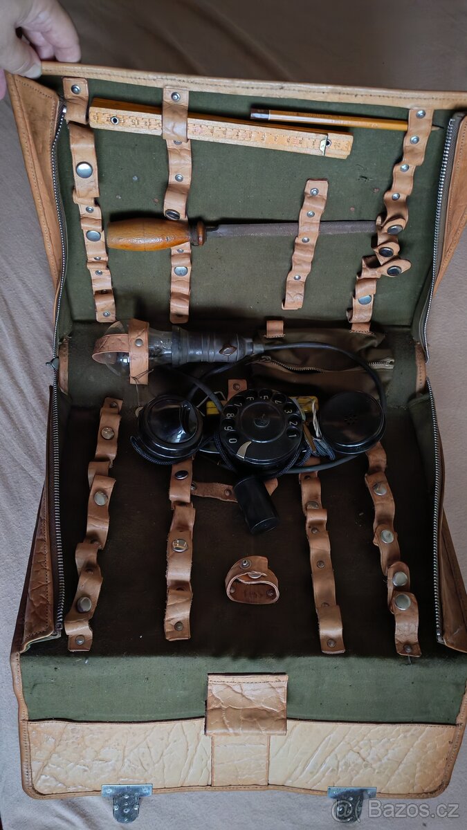 Zkoušečka telefonu, výbava technika - 3