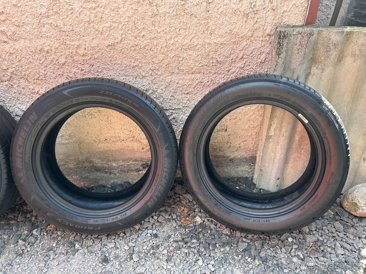 Prodám gumy 225/50/16 - 3