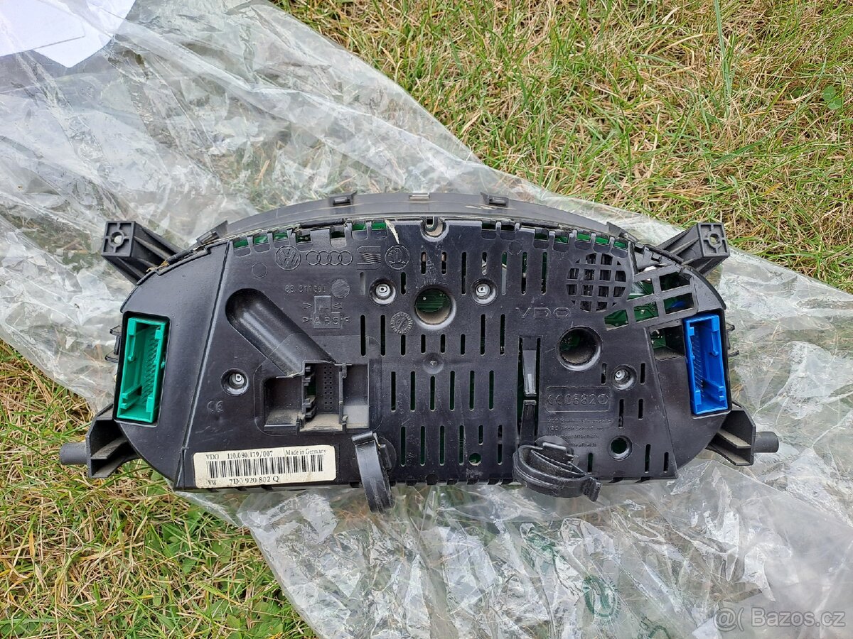 Prodám budíky na T4 - 3