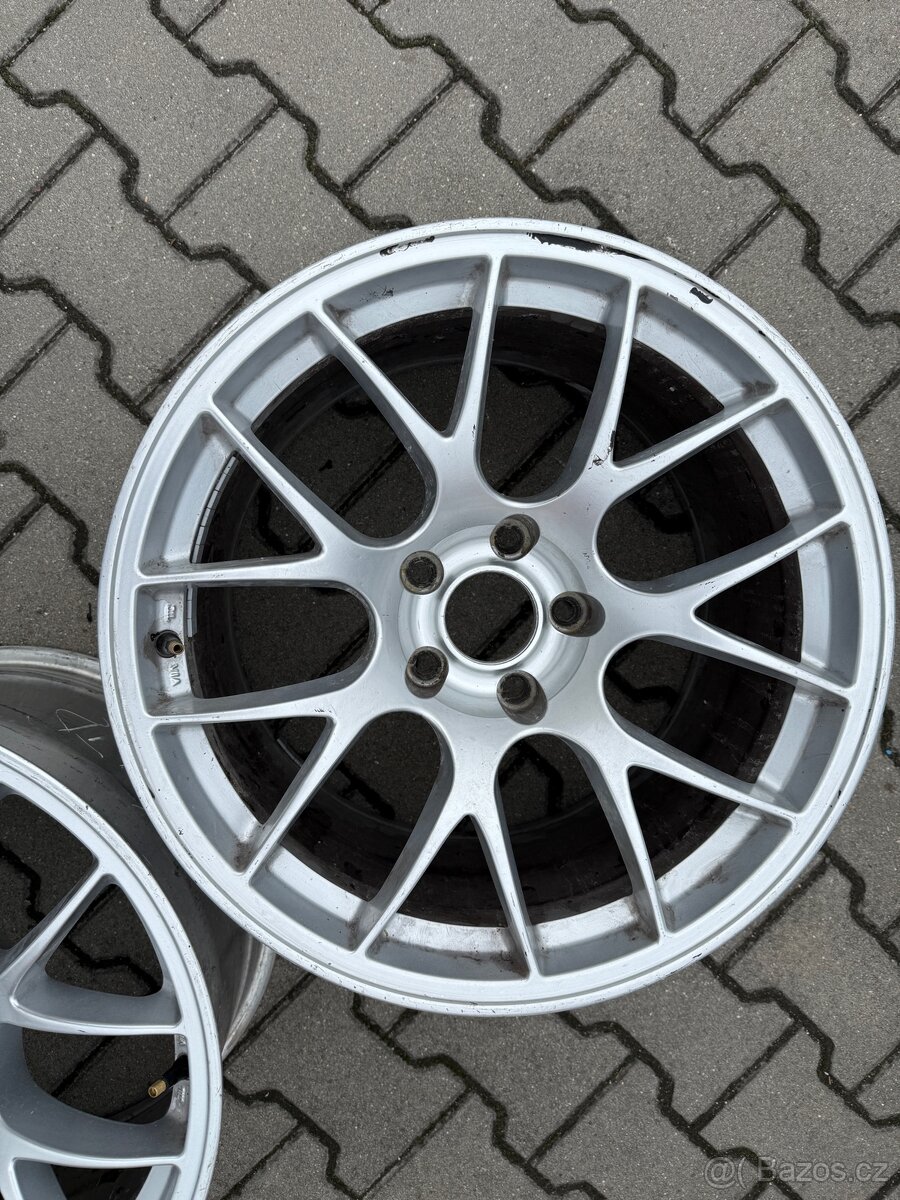 Apex BMW M3 2x kolo 18” - 3