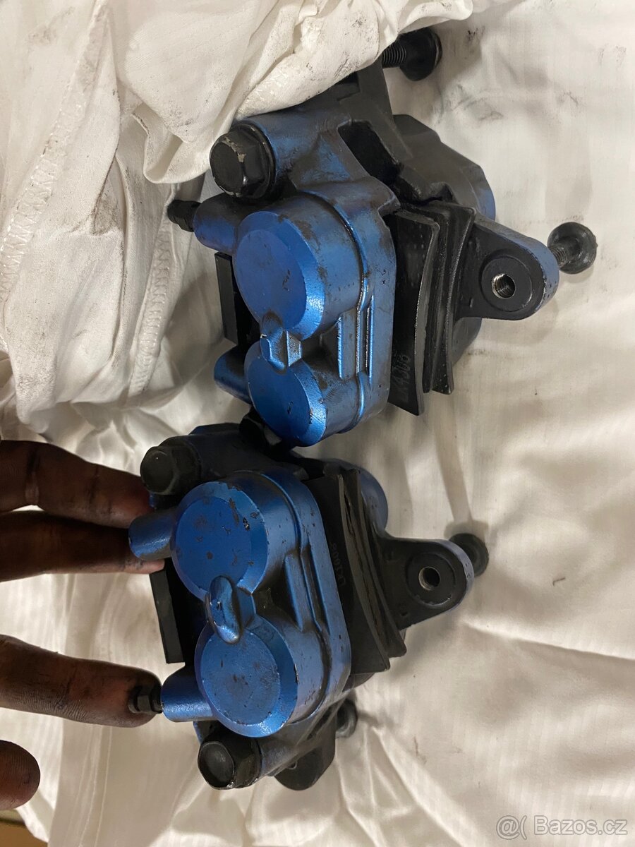 Brzdové třmeny přední modré - 3