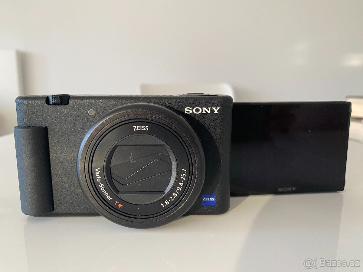 Digitální fotoaparát SONY ZV-1 - 3