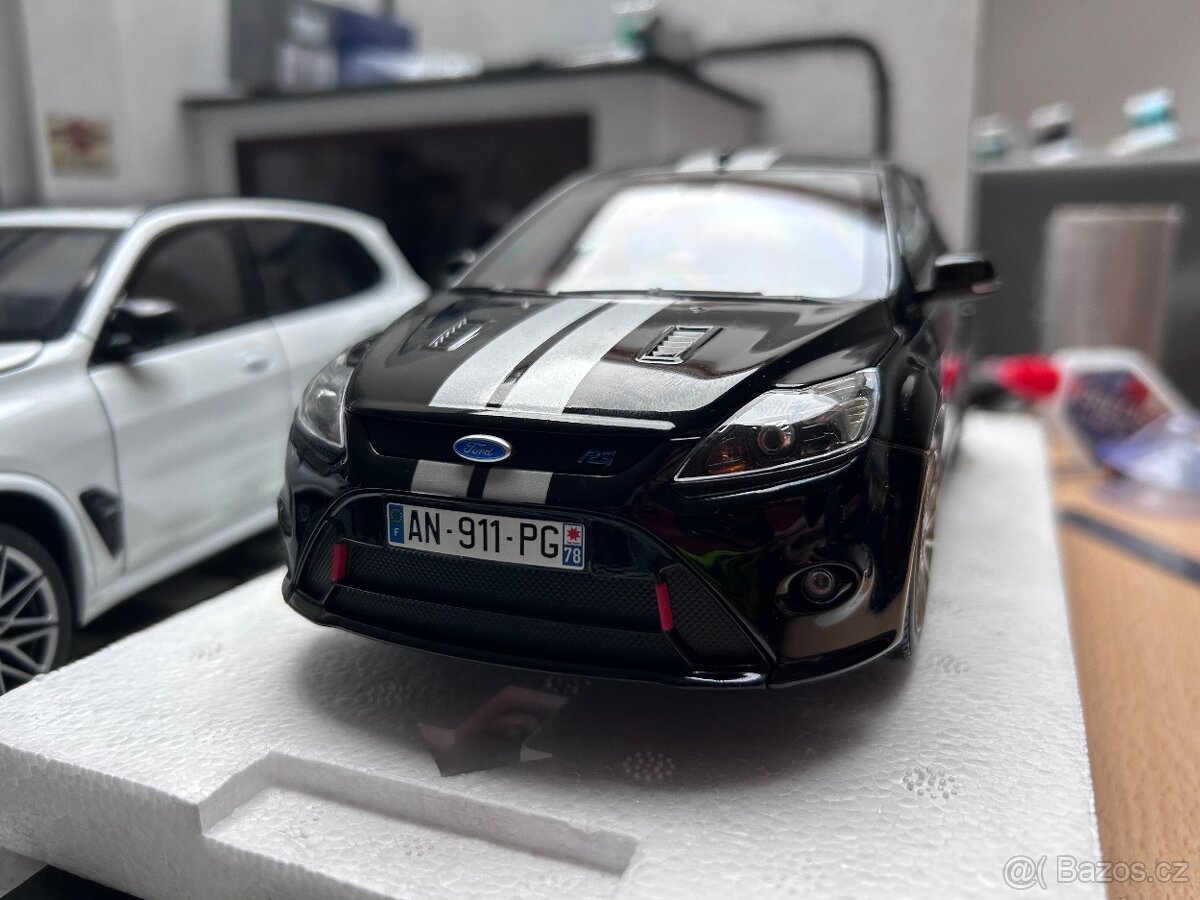 Ford focus rs 1:18 minichamps - 3