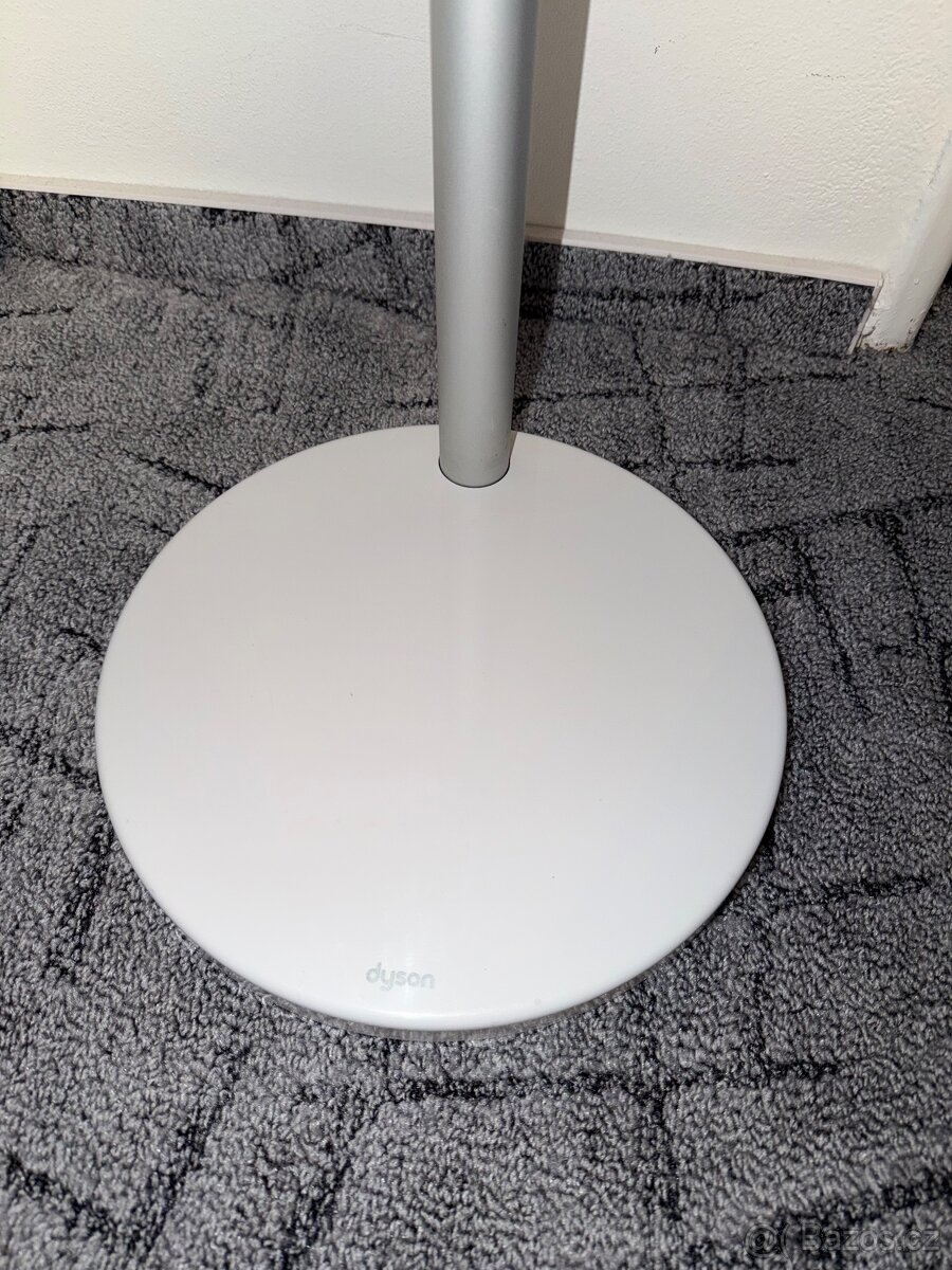 Dyson Dok™ Multi stojan pro Dyson V11/V15/Outsize - 3