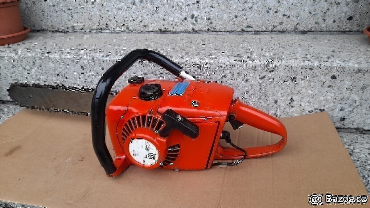 Stará historická motorová pila Dolmar 118 - 3