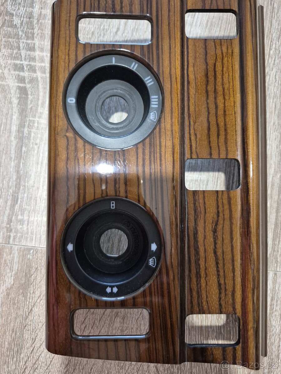 Mercedes Benz W124 dekor - 3