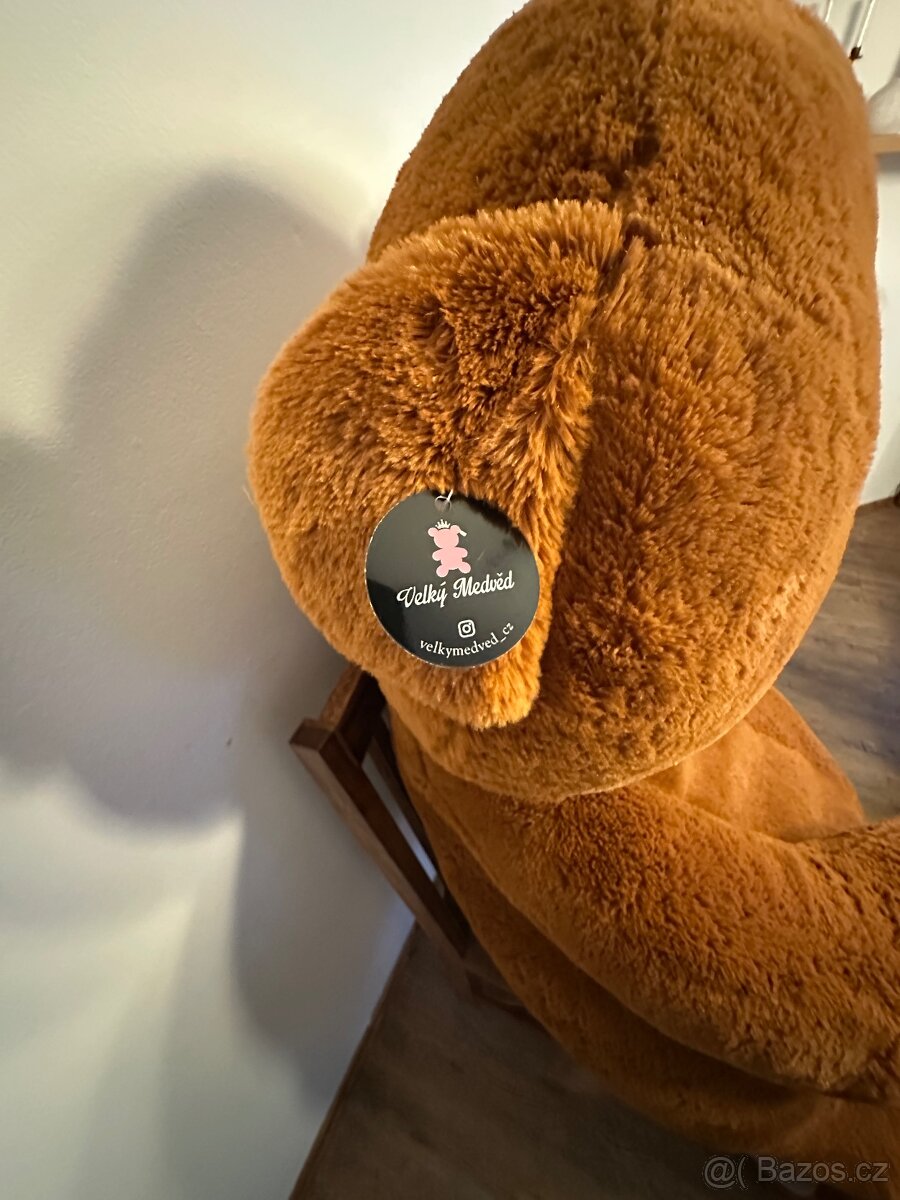 Velký plyšový medvěd - 3