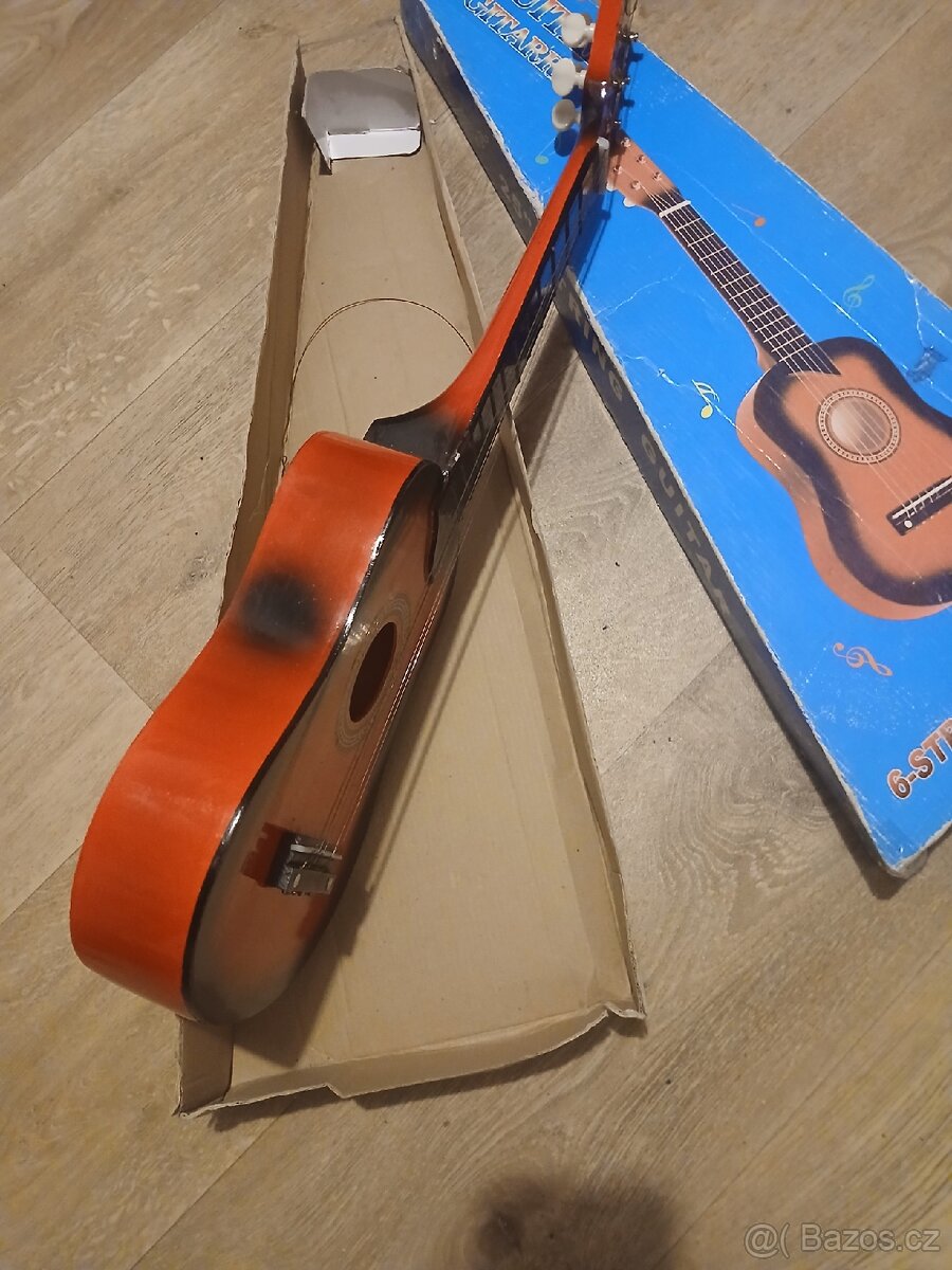 Détská dřevena kytara - 3