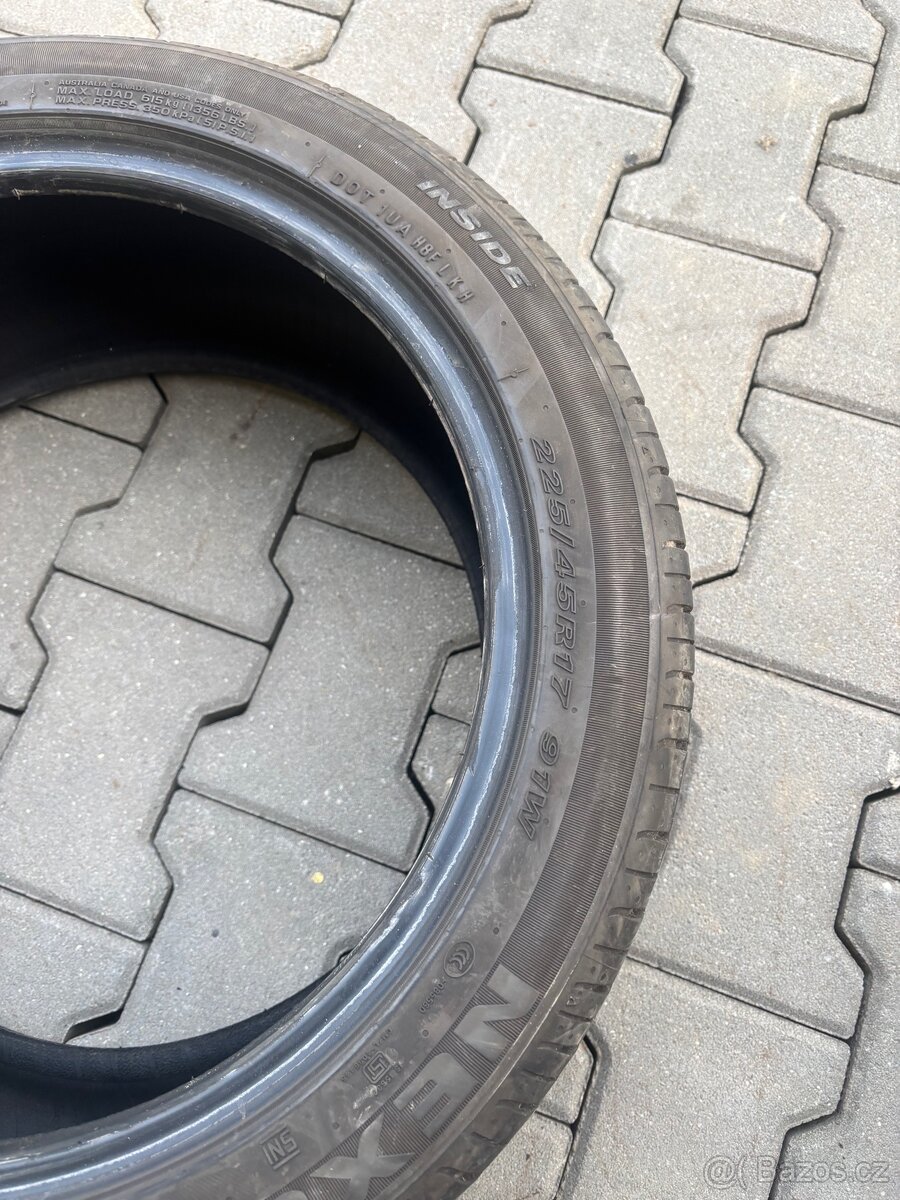 Nexen 225/45/17 - 3