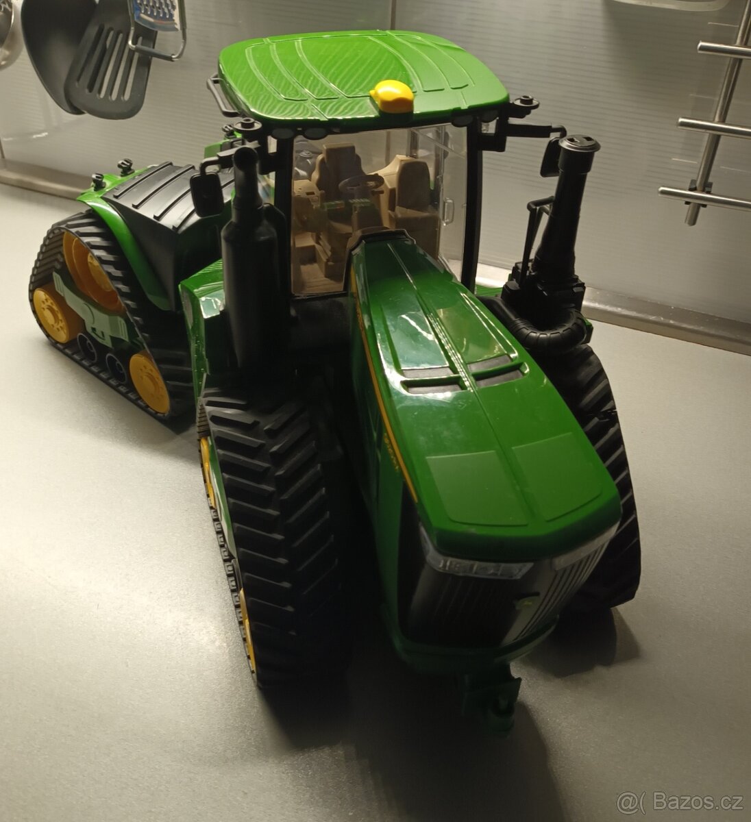 Pásový traktor Bruder - 3