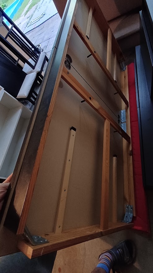 Prodám jídelní stůl a židle - 3