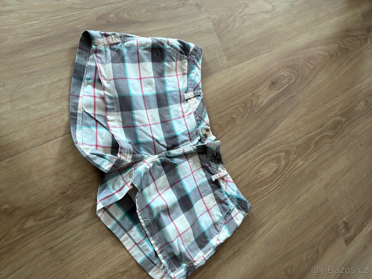 Nejrůznější kusy oblečení - 3