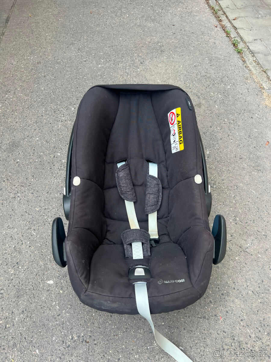 Maxi-Cosi Pebble Pro i-Size 2022 Essential Black - 3