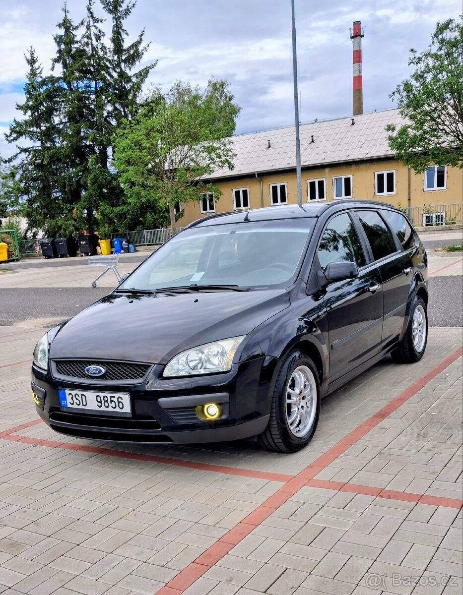Ford Focus2 kombi 2006 1.6 benzín - 3